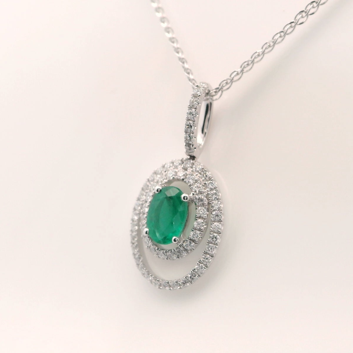 Elegant Emerald and Diamond Pendant
