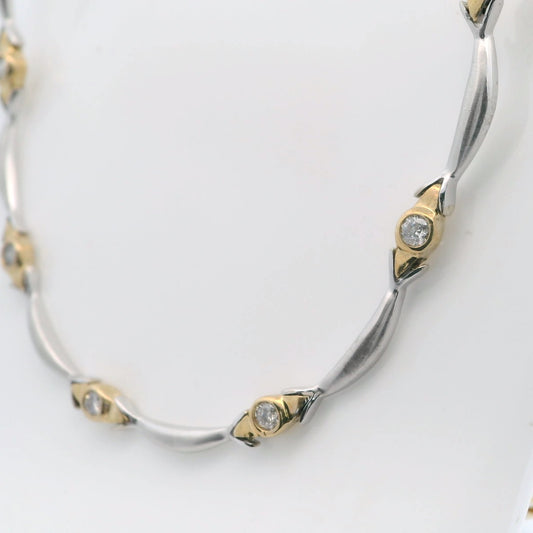 Elegant Two-Tone Necklace with Diamonds