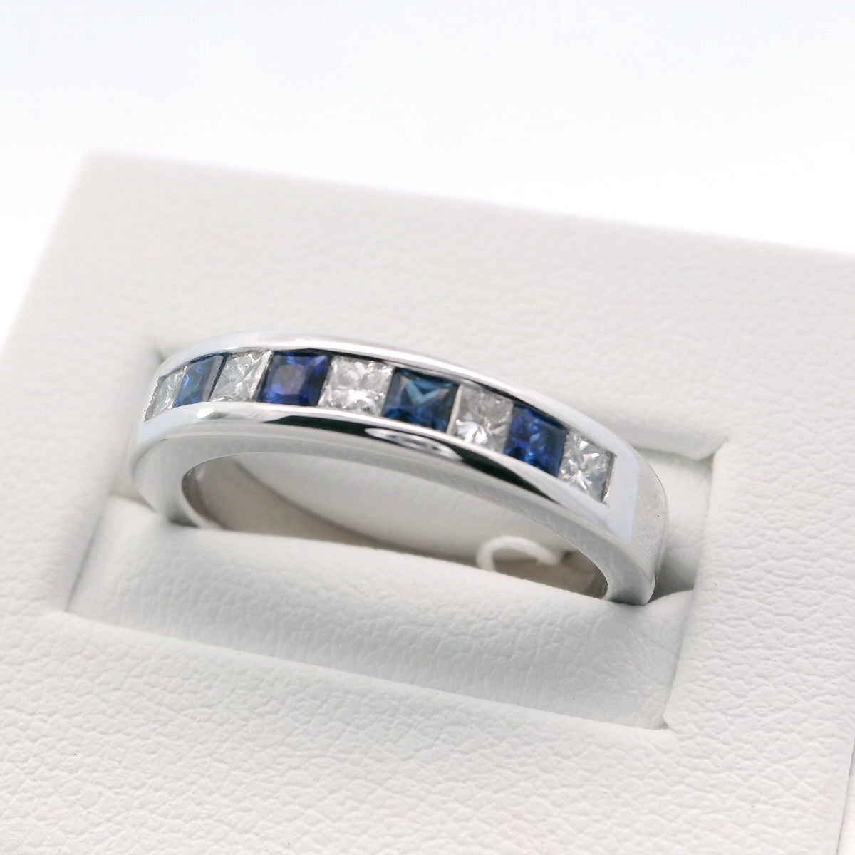 Elegant Sapphire and Diamond Ring