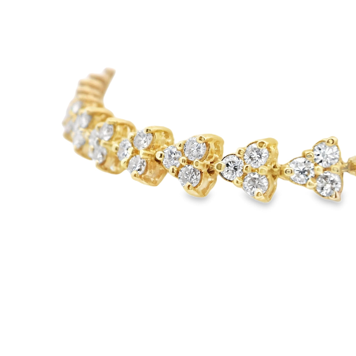 Elegant Gold and Diamond Bracelet