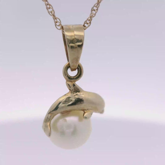 Gold Necklace with Round Pearl Pendant